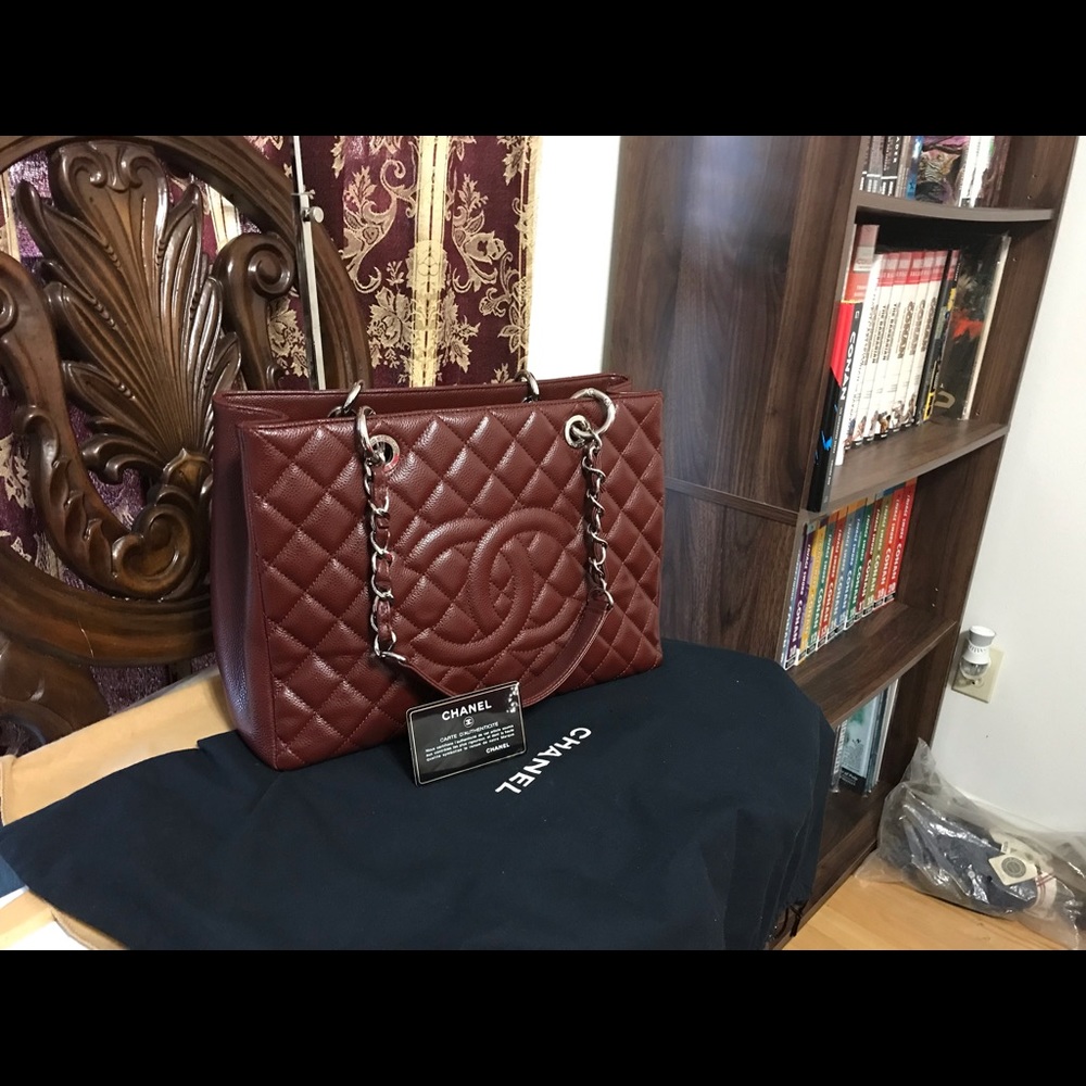 Chanel GST Caviar Grand Shopping tote maroon bag - Picture 1 of 16